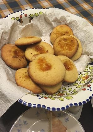 Una foto de Galletas de mermelada de damasco