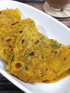 मेथी थेपला methi thepla recipe in hindi) रेसिपी मुख्य फोटो
