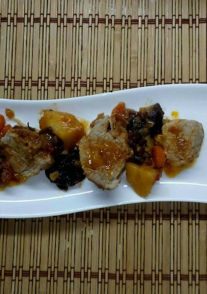 Una foto de Lomo de cerdo en salsa de ciruela