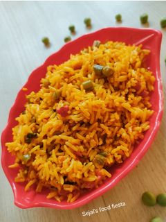 વેજ તવા પુલાવ (Veg Tava Pulao Recipe In Gujarati) રેસીપી મુખ્ય ફોટો