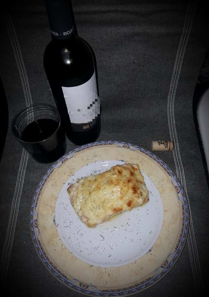 Una foto de Salmón en salsa de mostaza y limón