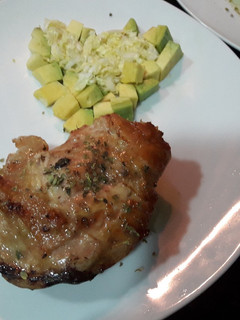 Una foto de Pollo al horno keto 🍗