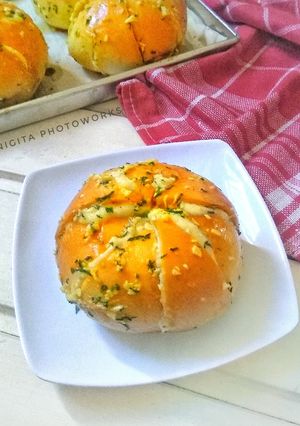 Foto resep Roti Viral : Korean Garlic Cheese Bread