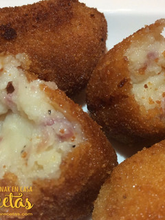 Una foto de Croquetas de jamón - ¡Muy cremosas!
