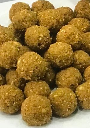 A picture of Methi Dry Friuts Laddoos.