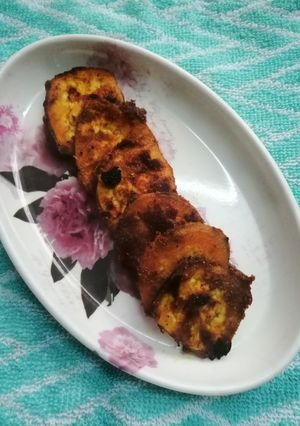 मसालेदार कच्चा केला फ्राई (Masaledar kachha kela fry recipe in hindi) रेसिपी मुख्य फोटो