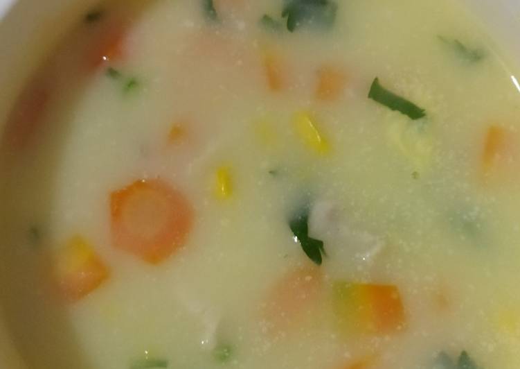 Cara Menyiapkan Soup cream Jagung Ayam wortel Royco simple yang Menggugah Selera