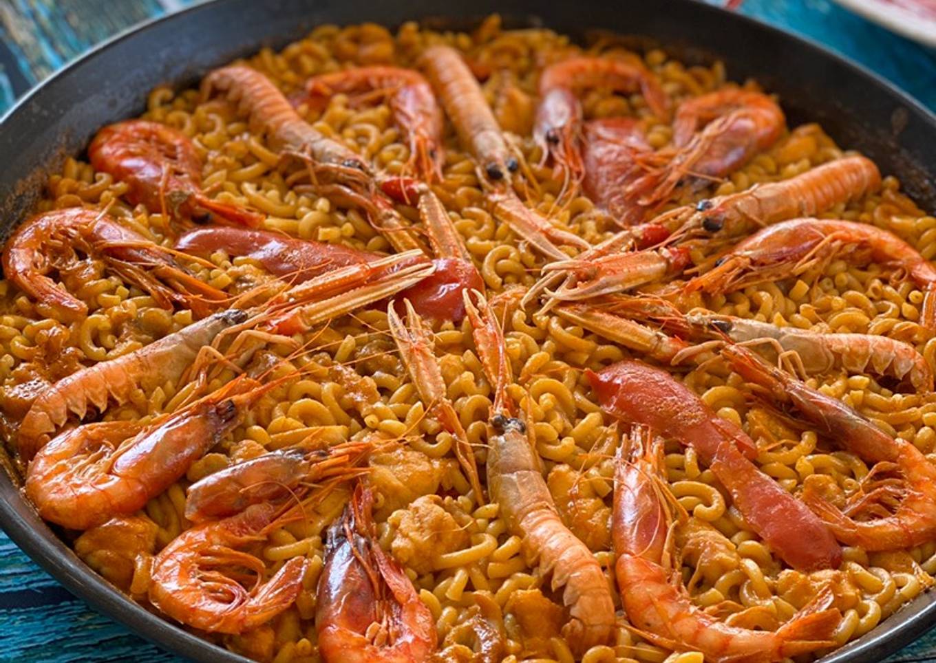 Fideuá de marisco en familia❤️