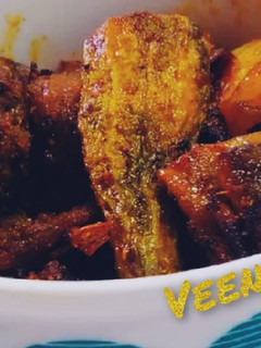 करेले प्याज़ की सब्जी (karele pyaz ki sabzi recipe in Hindi) रेसिपी मुख्य फोटो