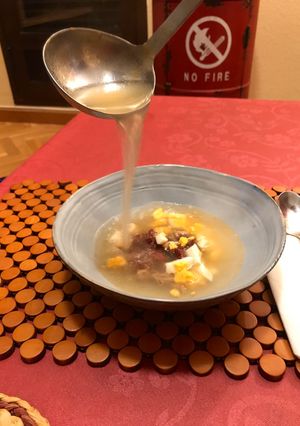 Una foto de Sopa de picadillo con caldo de puchero chup, chup