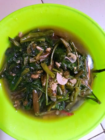 Cara Mudah Membuat Resep Cah kangkung saus tiram yang  Bikin Ketagihan Anti Ribet, Mantap