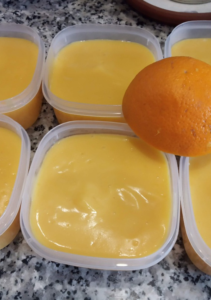 Una foto de Flan Potax de naranja