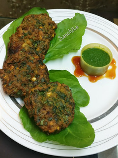 A picture of Spinach dal vada.