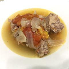 A picture of Tomato And Onion Pork Soup.