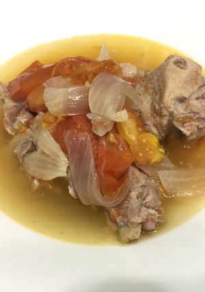 A picture of Tomato And Onion Pork Soup.