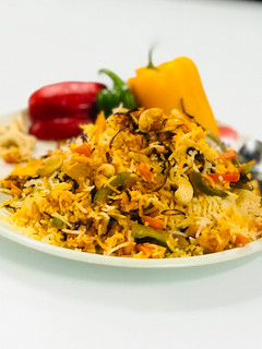 વેજ બિરયાની (Veg biryani recipe in Gujarati) રેસીપી મુખ્ય ફોટો