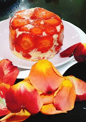 A picture of Strawberry Cake Fraisier.
