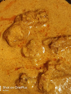 A picture of Shahi chicken korma.