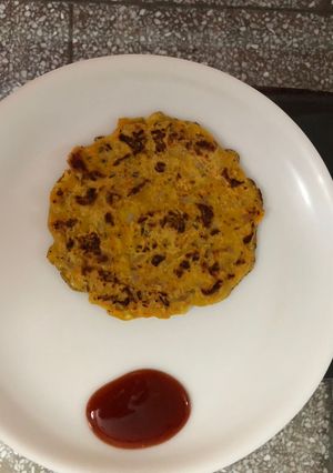 A picture of Besan cheela.