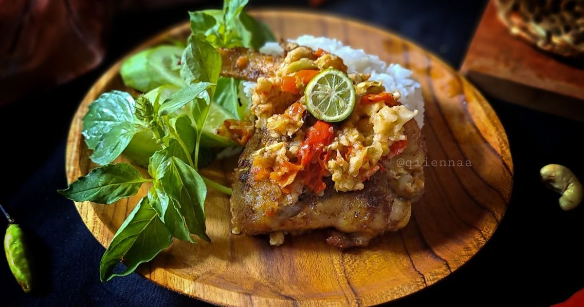 Ayam Geprek sambal Kacang mede