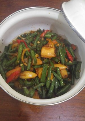 Foto resep Tumis cumi wijen kacang panjang