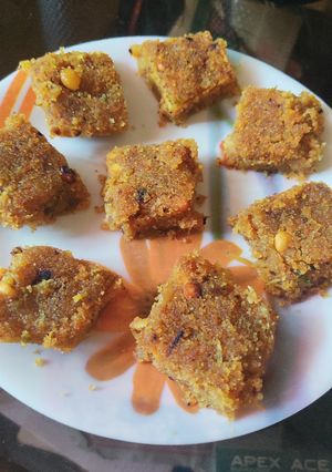 काकडीचे धोंडस (kakdiche dhondas recipe in marathi) रेसिपी चे मुख्य फोटो 