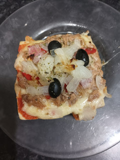 Una foto de Pizzas falsas