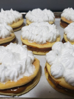 Una foto de Alfajores (pastelitos chilenos)