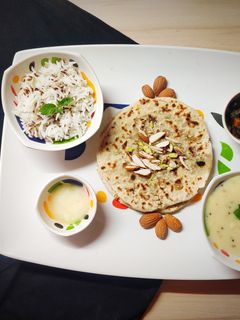 ચણા ની દાળ ની ડ્રાયફ્રૂટ પુરણ પૂરી(Chana Dal Dryfruit Puran Puri Recipe In Gujarati) રેસીપી મુખ્ય ફોટો