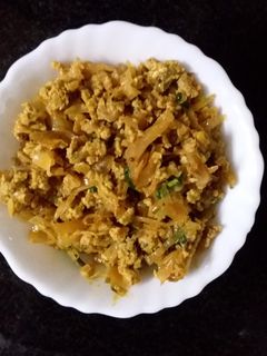 अंडा कोबी (Anda Kobi Recipe In Marathi) रेसिपी चे मुख्य फोटो