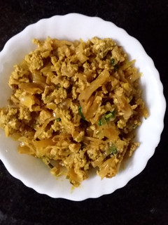 अंडा कोबी (Anda Kobi Recipe In Marathi) रेसिपी चे मुख्य फोटो