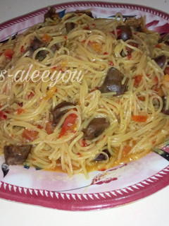 A picture of Spaghetti jollof.