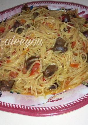A picture of Spaghetti jollof.