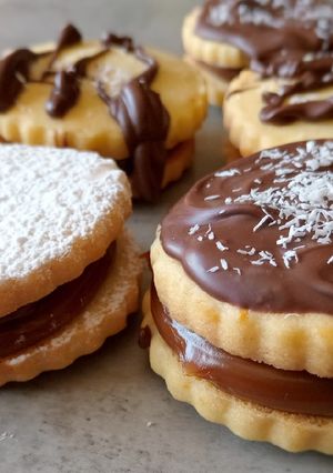 Una foto de Alfajores de masa sablé