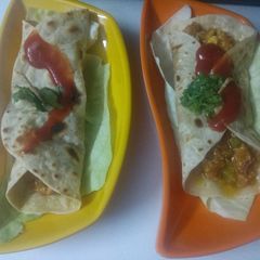 Veg paneer mayo rolls A picture of Veg paneer mayo rolls.