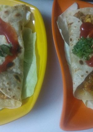 A picture of Veg paneer mayo rolls.
