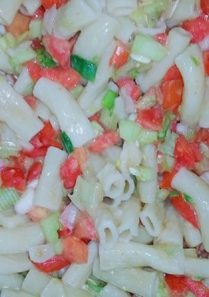 صورة لوصفة معكرونة بالخضار تجنن 😋❤️