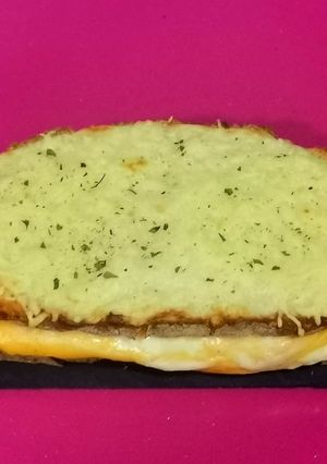 Una foto de Croque monsieur en pan chapata rustik