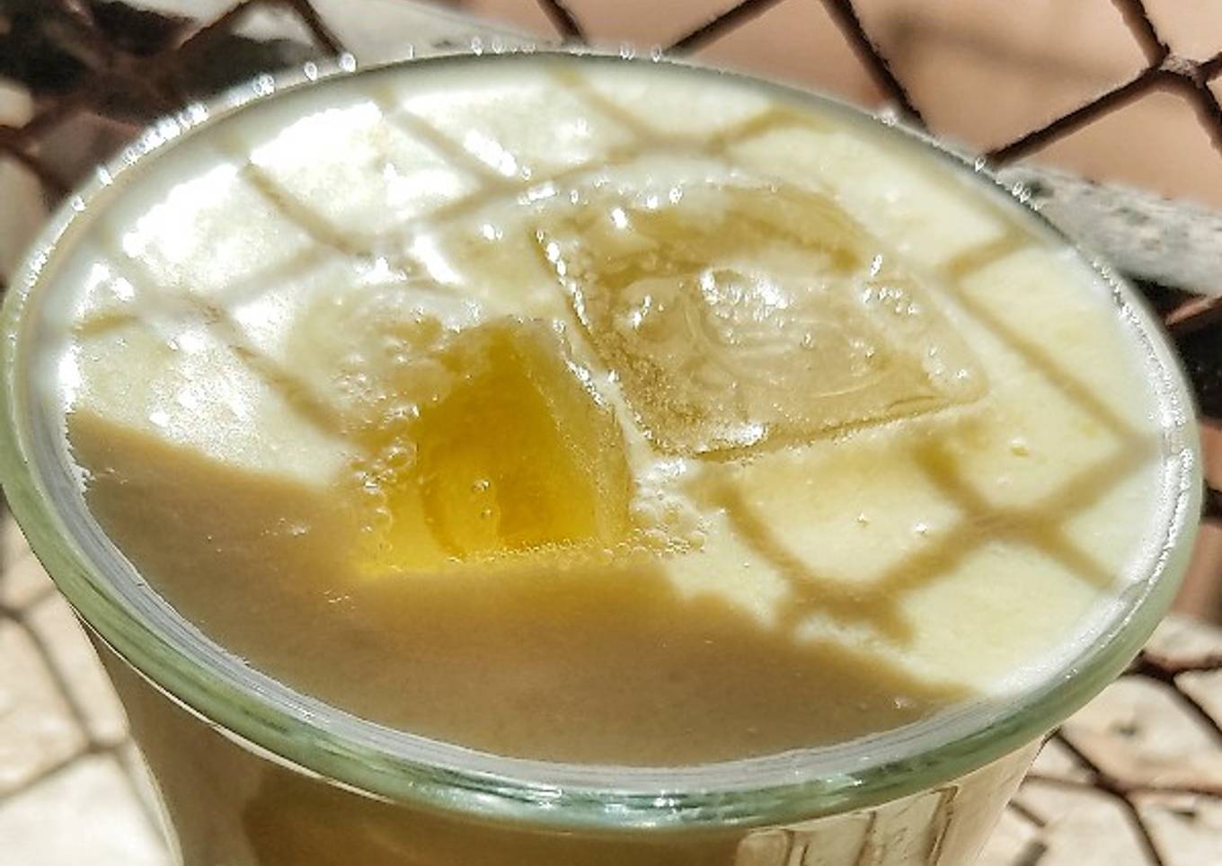 Mango lassi