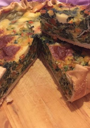 Una foto de Tarta de espinaca con sofrito de vegetales