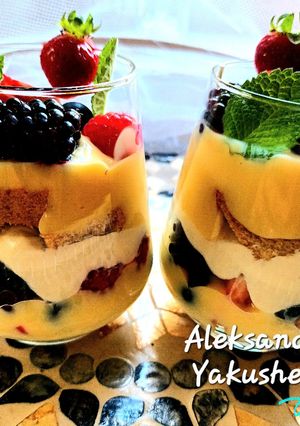 A picture of Berry Trifle.