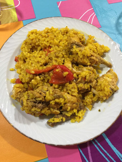 Una foto de Arroz con conejo
