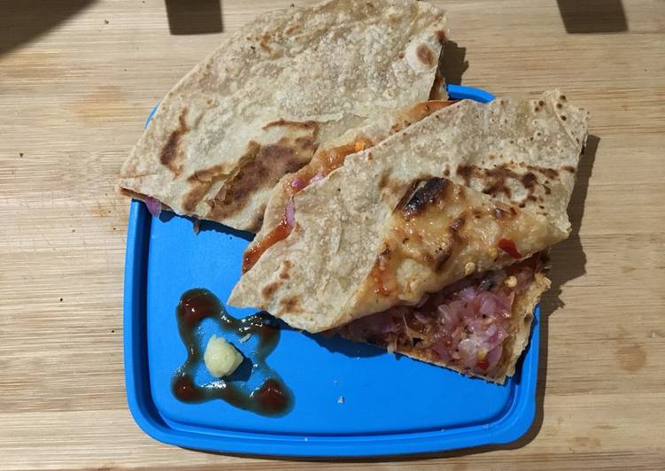 Recipe of Super Quick Homemade Chapati Pizza