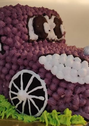 A picture of Car cake.