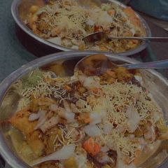 A picture of Dahi puri chat.