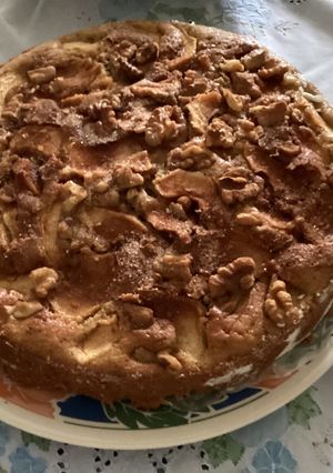 Una foto de Bizcocho de manzana y nueces