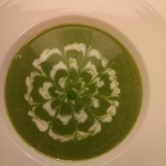 A picture of Creamy Spinach soup.