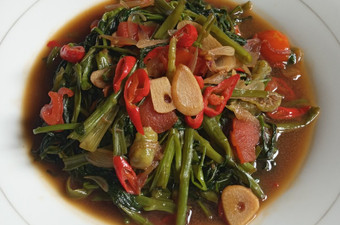 Bagaimana Menyiapkan Tumis Kangkung Saus Tiram ala Resto yang Bikin Ngiler