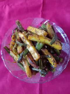 ચિપ્સ ભીંડા નુ શાક (Chips Bhinda Shak Recipe In Gujarati) રેસીપી મુખ્ય ફોટો
