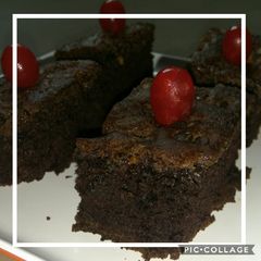 A picture of Chocolate chikoo cake.